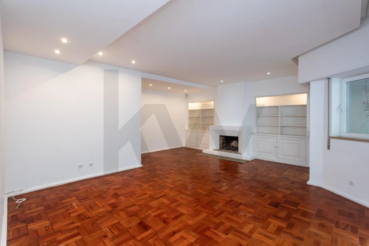 Apartamento T2 para Arrendamento em Avenidas Novas Foto 11