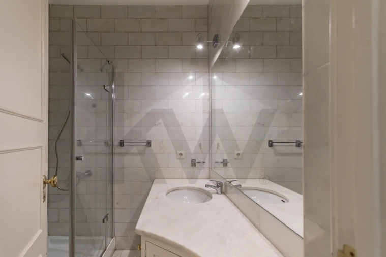 Apartamento T2 para Arrendamento em Avenidas Novas Foto 19