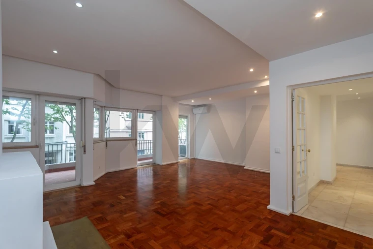 Apartamento T2 para Arrendamento em Avenidas Novas Foto 14