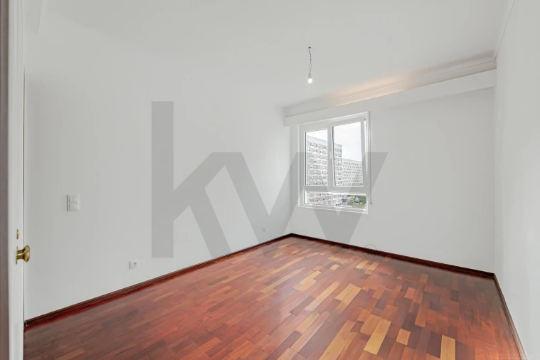 Apartamento T3 para Arrendamento em Moscavide e Portela Foto 19