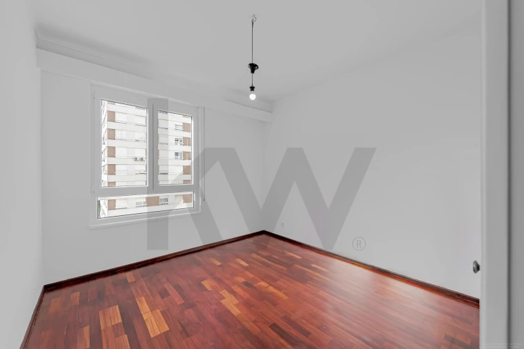 Apartamento T3 para Arrendamento em Moscavide e Portela Foto 13