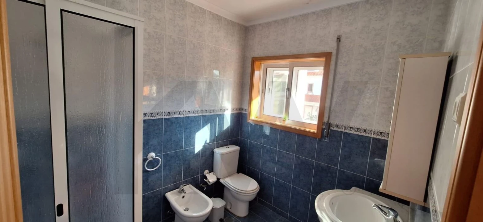 Apartamento T3 para Arrendamento em Santa Maria da Feira, Travanca, Sanfins e Espargo Foto 9