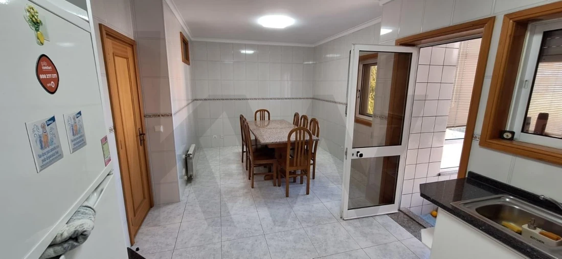 Apartamento T3 para Arrendamento em Santa Maria da Feira, Travanca, Sanfins e Espargo Foto 21