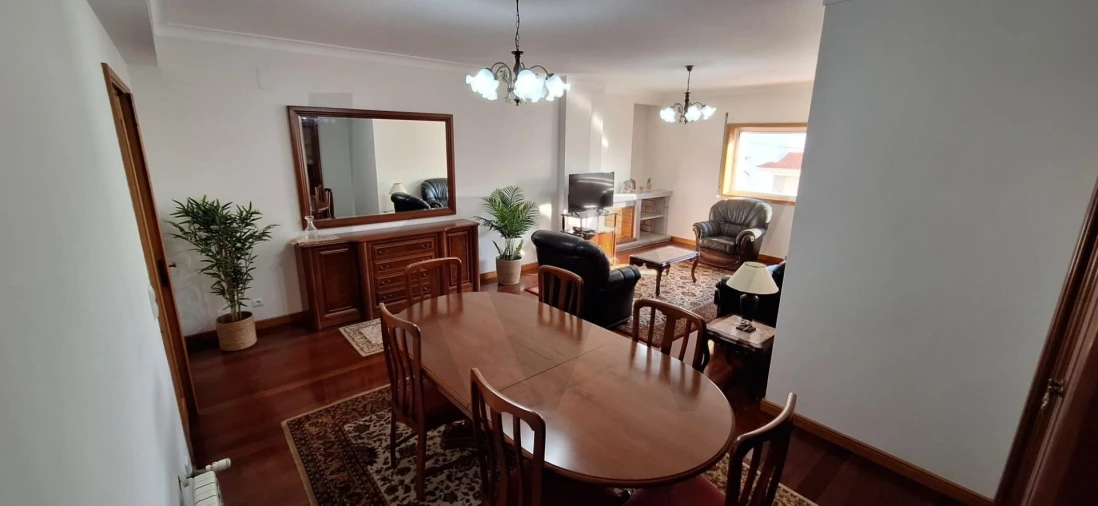 Apartamento T3 para Arrendamento em Santa Maria da Feira, Travanca, Sanfins e Espargo Foto 1