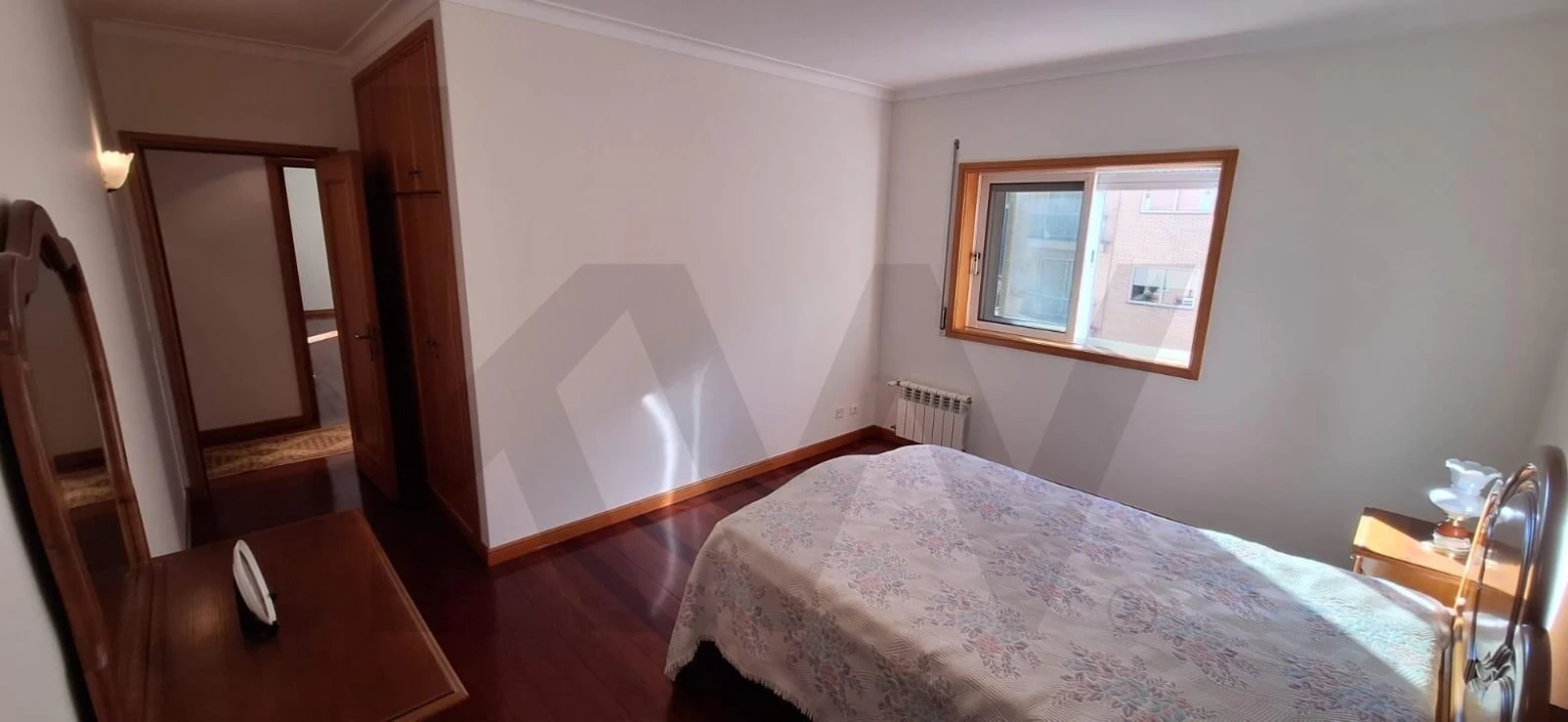 Apartamento T3 para Arrendamento em Santa Maria da Feira, Travanca, Sanfins e Espargo Foto 13