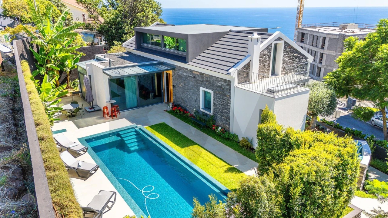 Moradia T3 para Venda em Caniço Foto 1