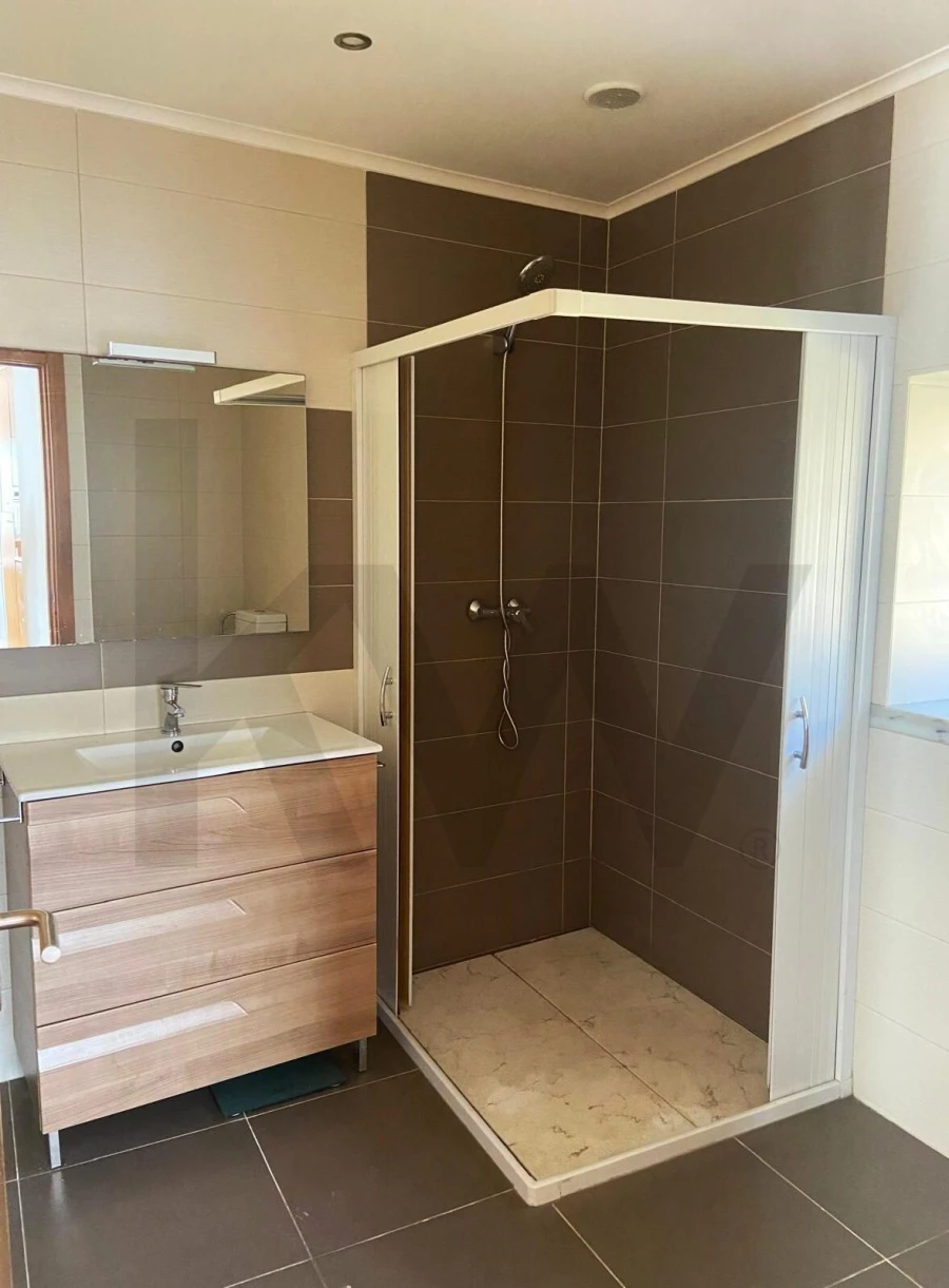 Moradia T2 para Venda em Silveira Foto 25