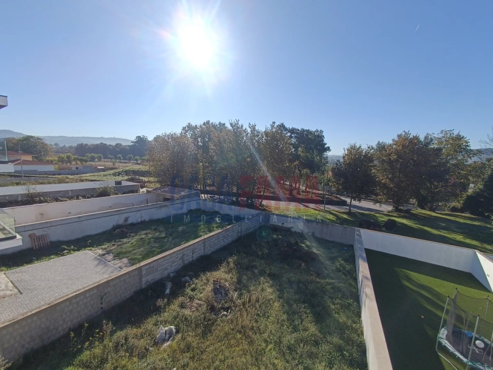 Moradia T4 para Venda em Merelim (São Pedro) e Frossos Foto 10