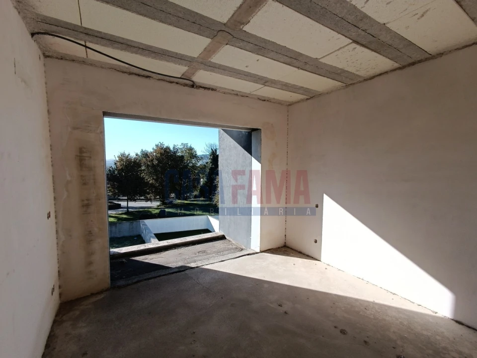 Moradia T4 para Venda em Merelim (São Pedro) e Frossos Foto 13