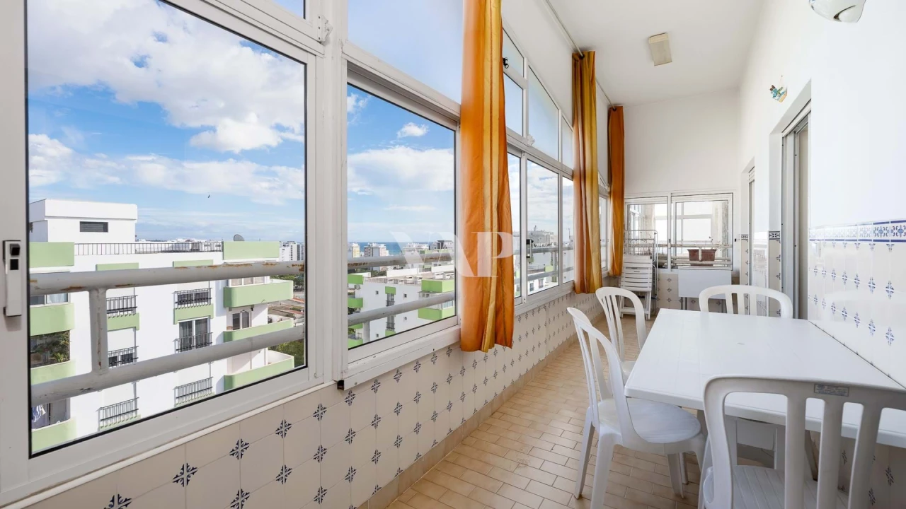 Apartamento T4 para Venda em Quarteira Foto 12