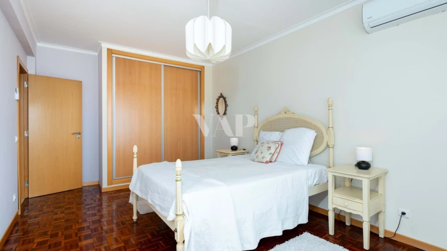 Apartamento T4 para Venda em Quarteira Foto 21