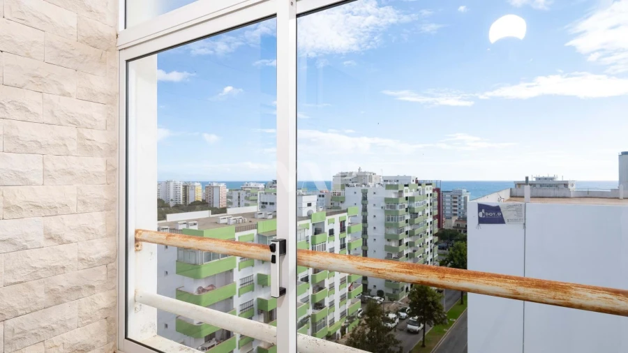 Apartamento T4 para Venda em Quarteira Foto 2