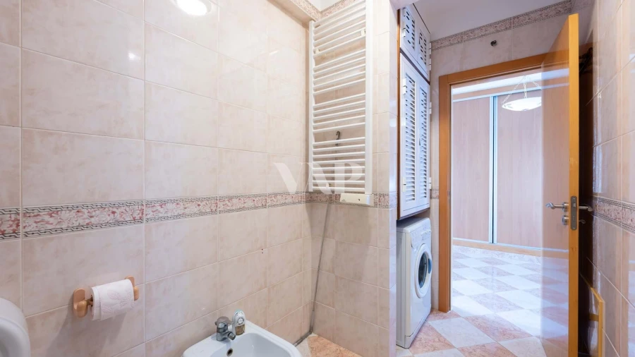 Apartamento T4 para Venda em Quarteira Foto 22