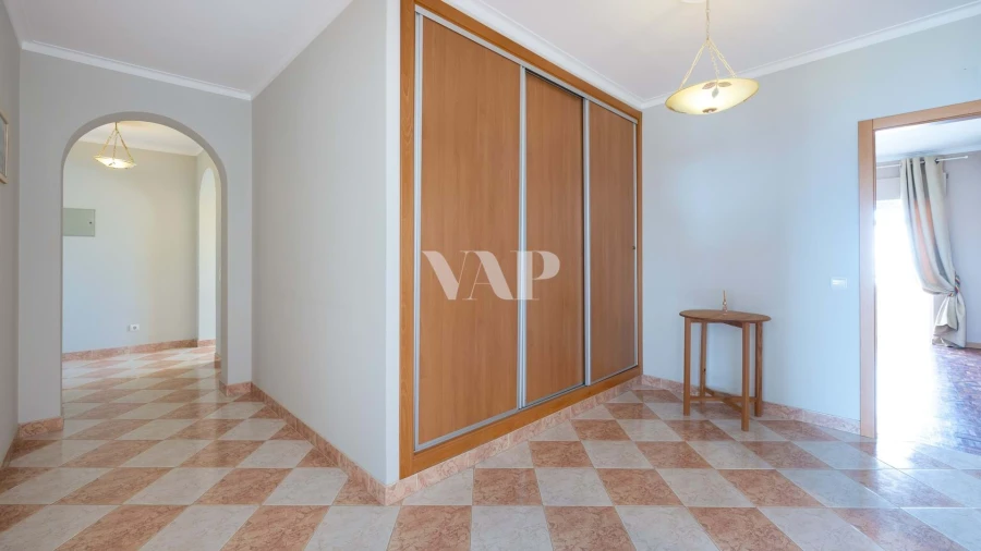 Apartamento T4 para Venda em Quarteira Foto 18