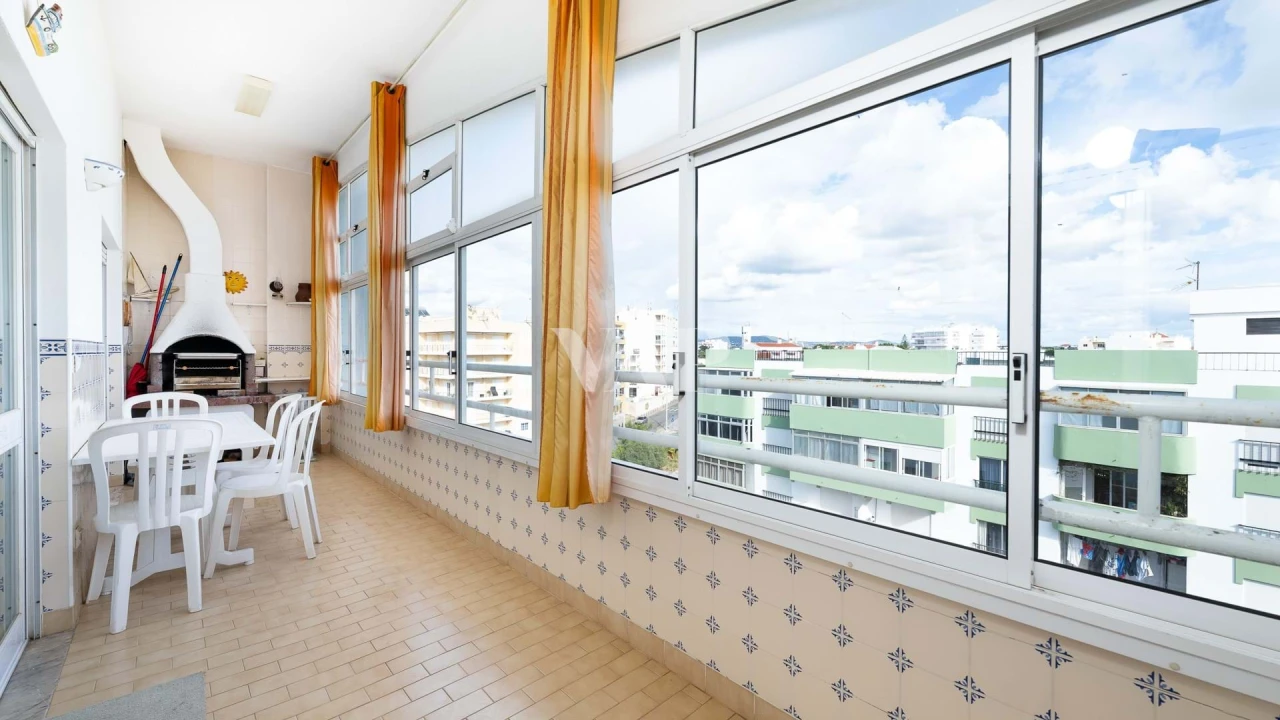 Apartamento T4 para Venda em Quarteira Foto 11