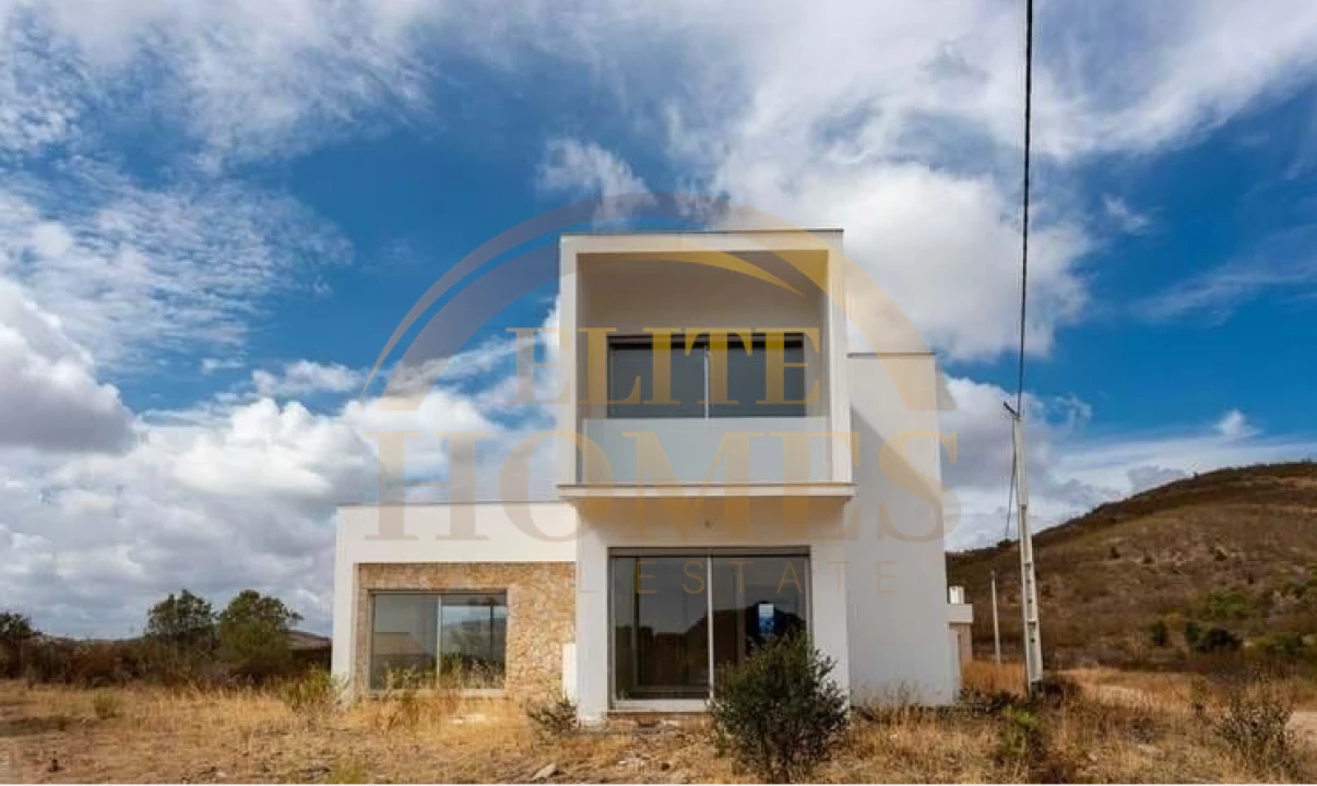 Moradia T3 para Venda em Tavira (Santa Maria e Santiago) Foto 3