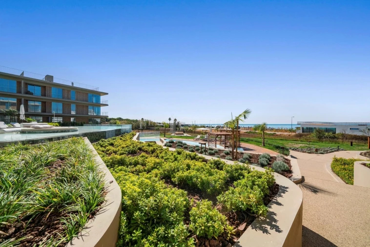 Apartamento T2 para Venda em Quarteira Foto 28