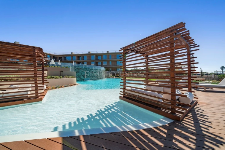 Apartamento T2 para Venda em Quarteira Foto 30