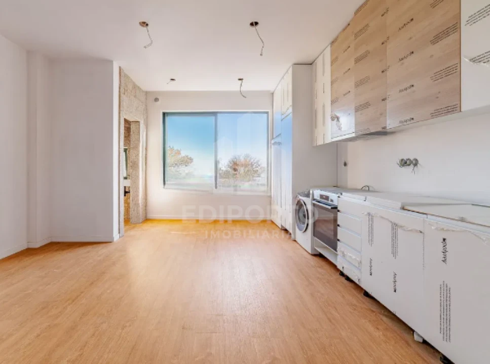 Apartamento T3 para Venda em Campanhã Foto 2