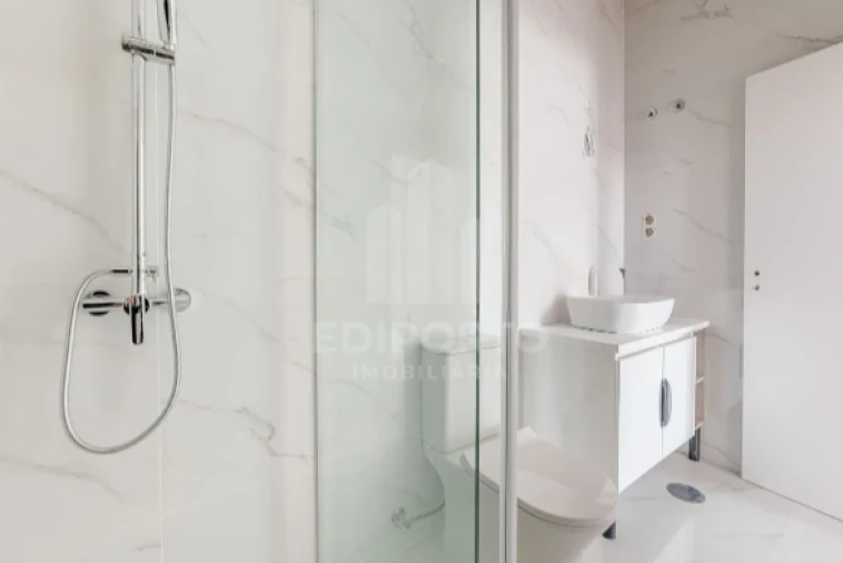 Apartamento T3 para Venda em Campanhã Foto 30