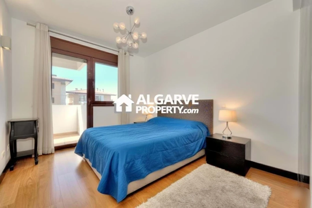 Apartamento T2 para Venda em Quarteira Foto 4