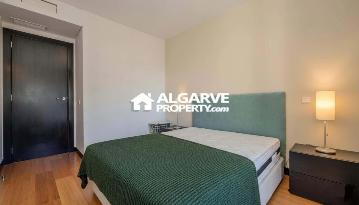 Apartamento T2 para Venda em Quarteira Foto 16