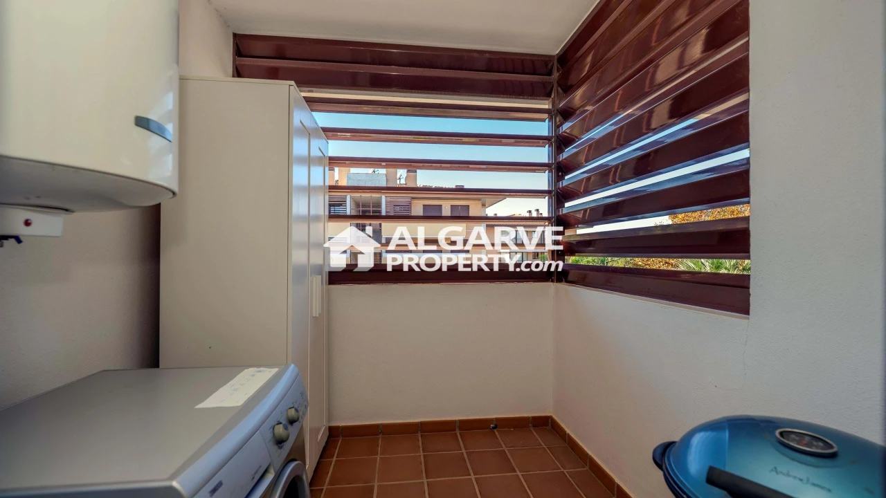Apartamento T2 para Venda em Quarteira Foto 12