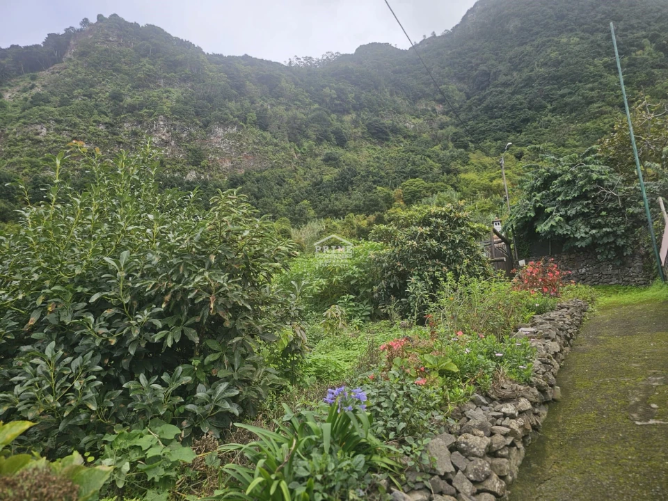 Moradia T3 para Venda em Ponta Delgada Foto 28