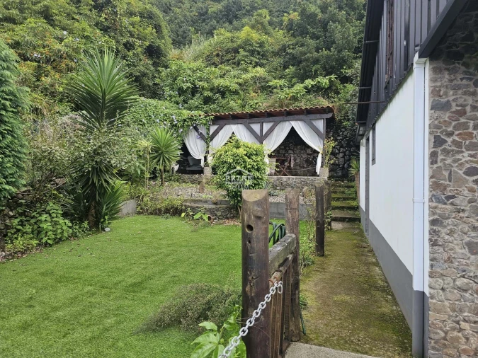 Moradia T3 para Venda em Ponta Delgada Foto 18