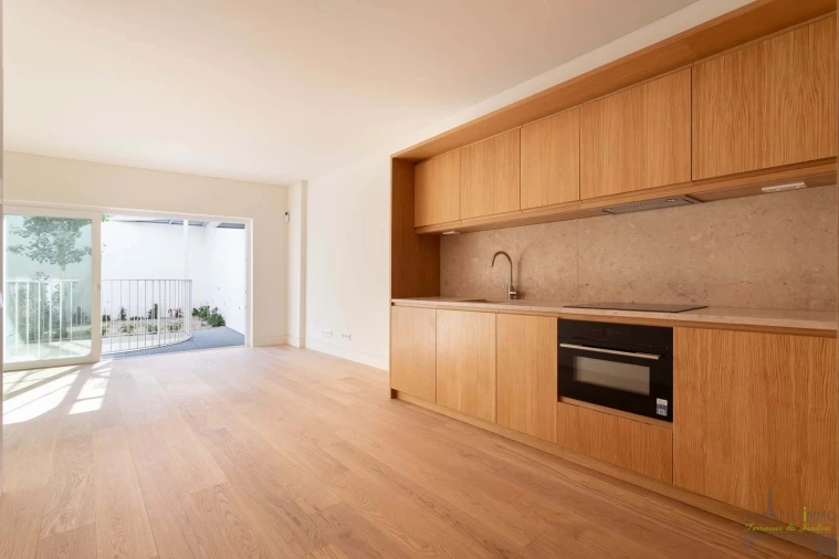 Apartamento T1 para Venda em Santo António Foto 12