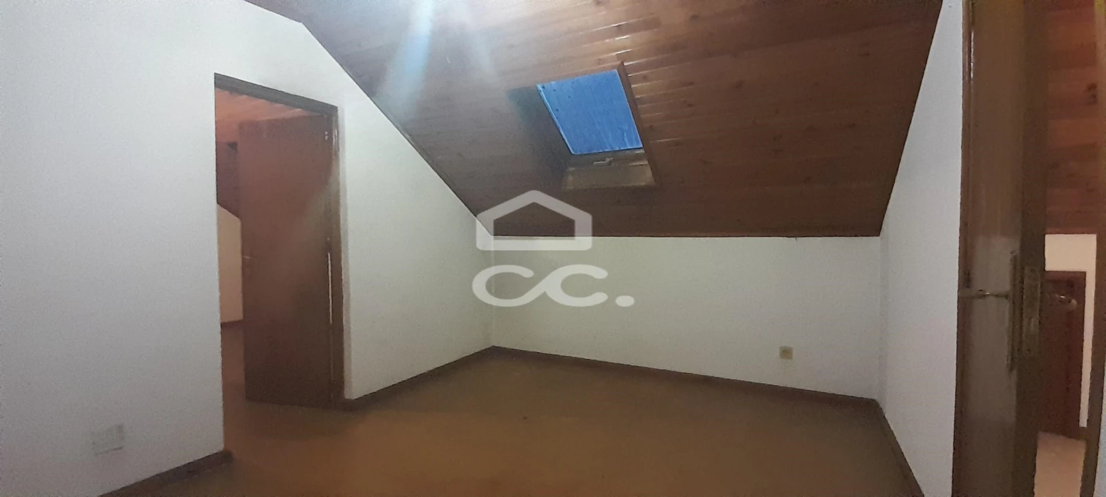 Moradia T6 para Venda em Telões Foto 24