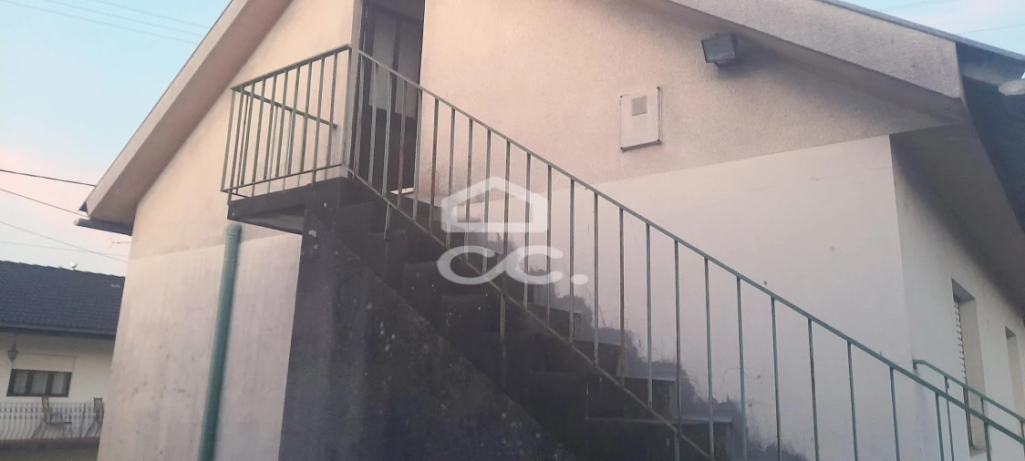 Moradia T6 para Venda em Telões Foto 4