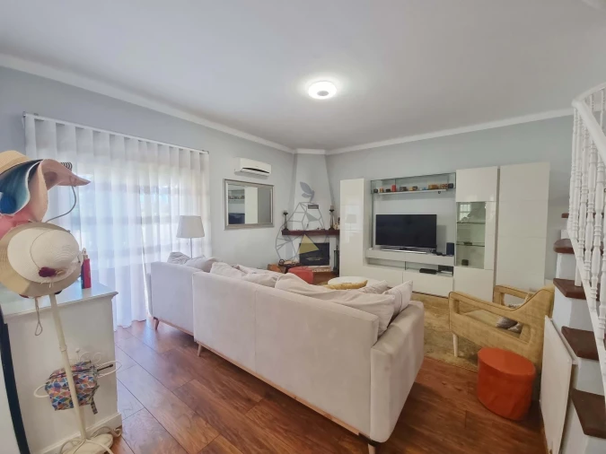 Moradia T3 para Arrendamento em Alvor Foto 2