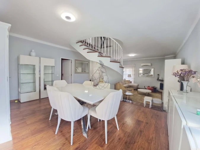 Moradia T3 para Arrendamento em Alvor Foto 6