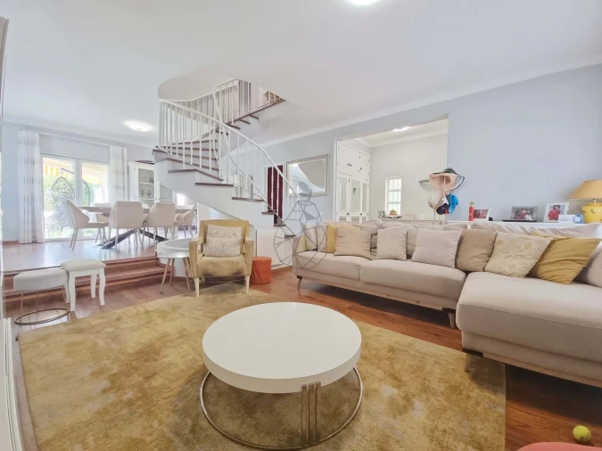 Moradia T3 para Arrendamento em Alvor Foto 9