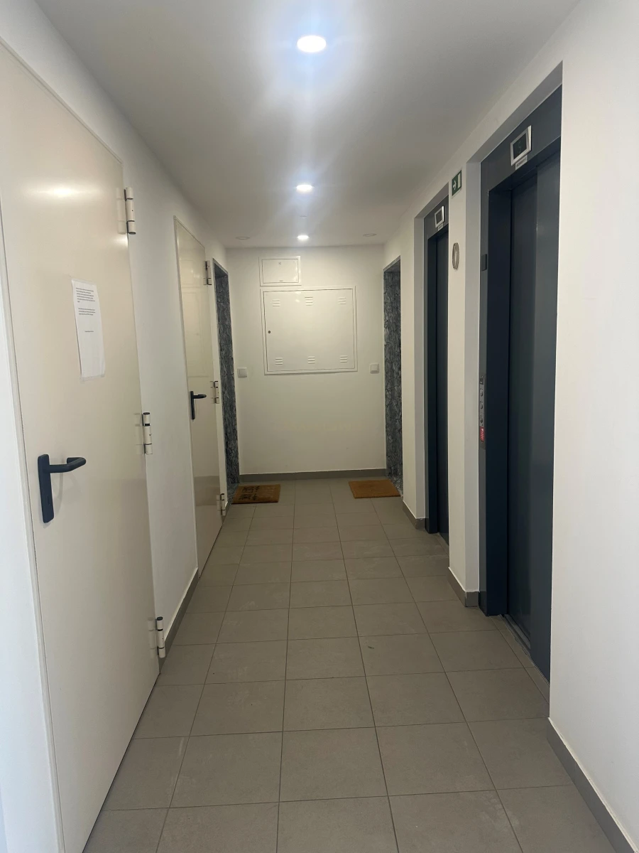 Apartamento T3 para Venda em Rio de Mouro Foto 7