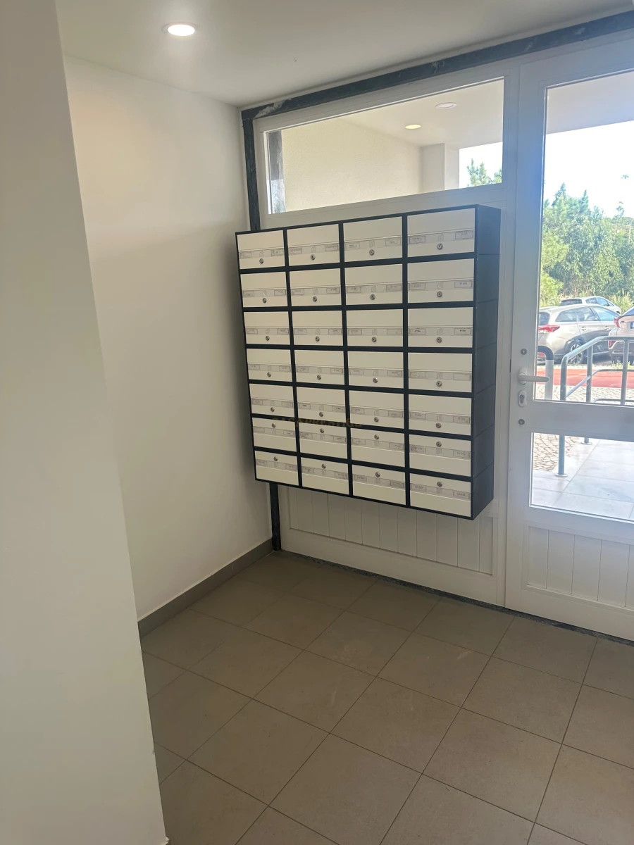 Apartamento T3 para Venda em Rio de Mouro Foto 9