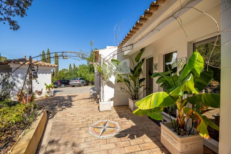 Moradia T4 para Venda em Olhão Foto 4