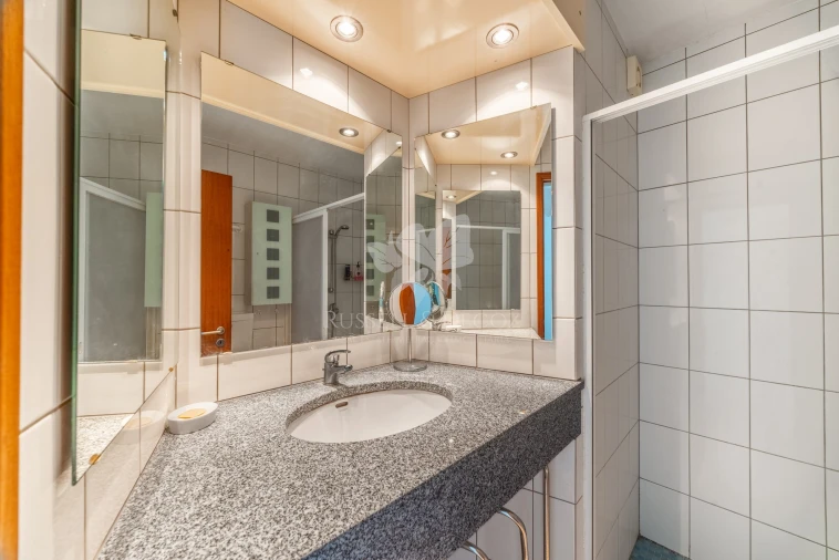 Moradia T4 para Venda em Olhão Foto 39