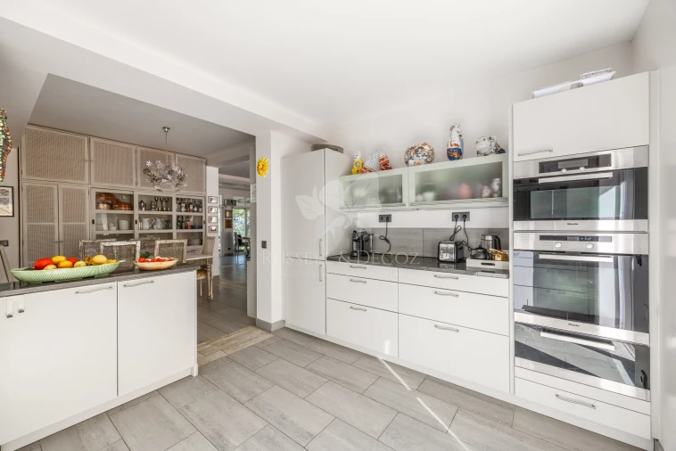 Moradia T4 para Venda em Olhão Foto 7