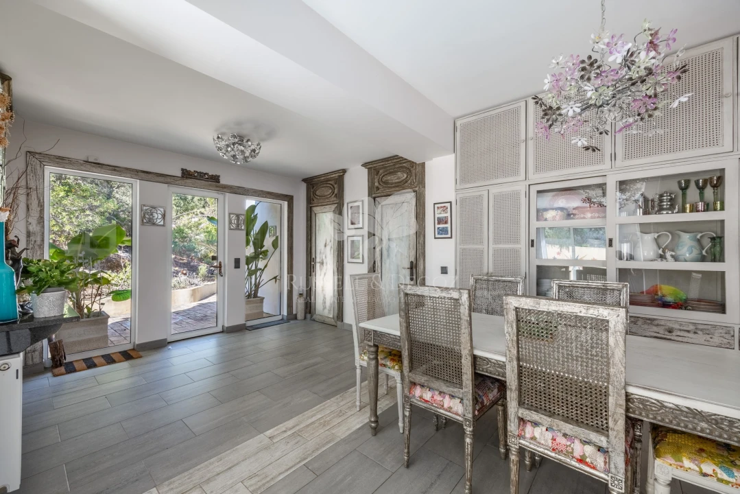 Moradia T4 para Venda em Olhão Foto 11