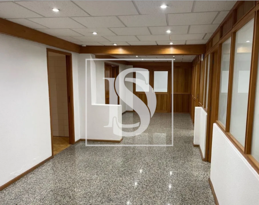 Armazém para Venda em Moreira Foto 3