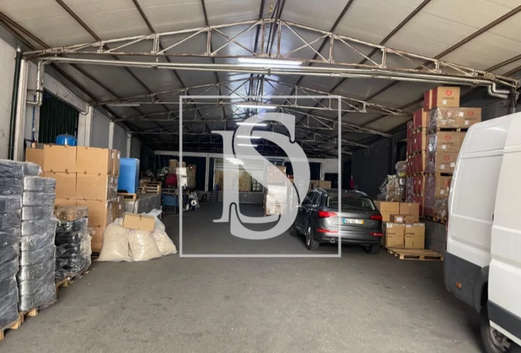 Armazém para Venda em Moreira Foto 17