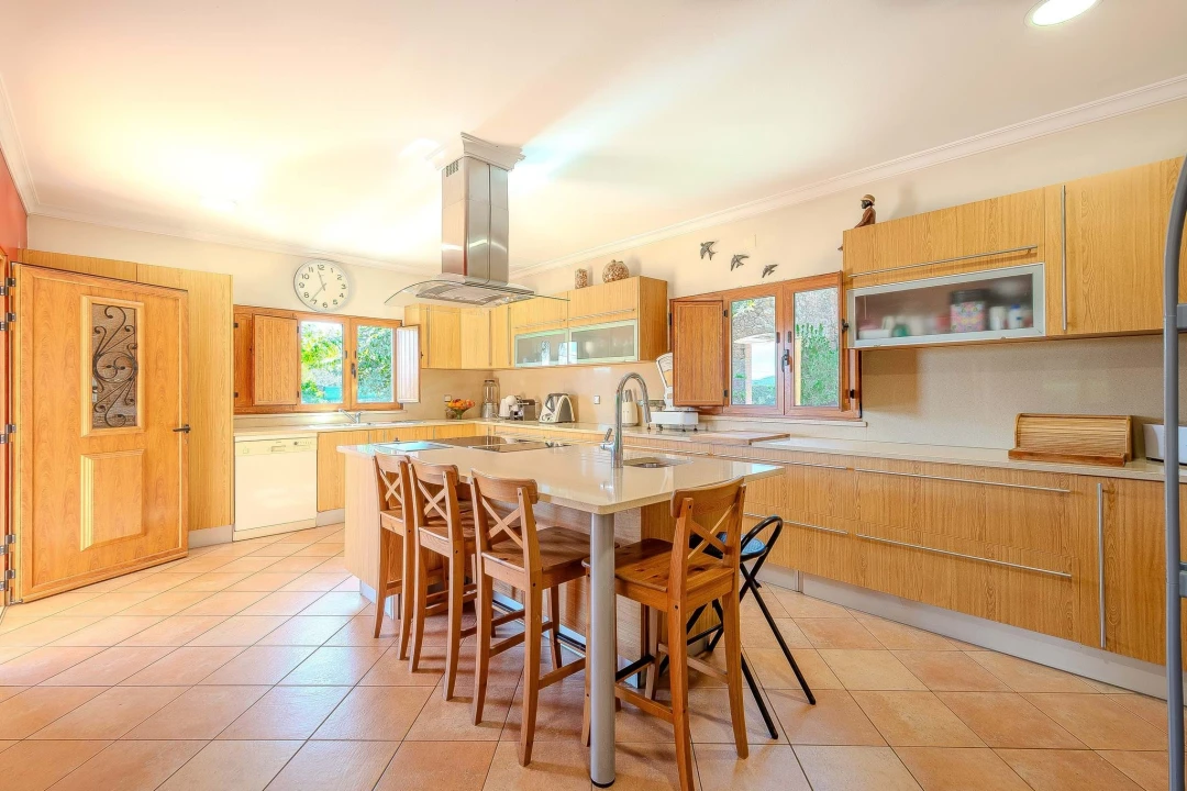 Moradia T4 para Venda em São Bartolomeu de Messines Foto 13