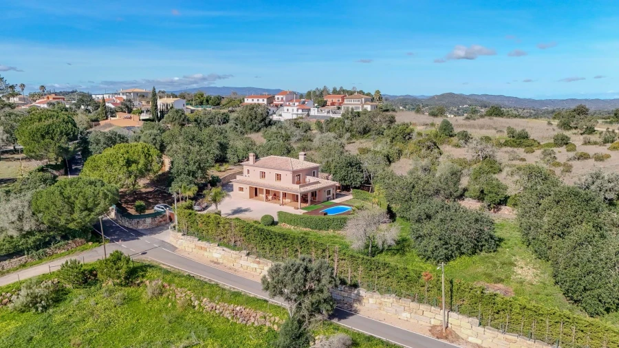 Moradia T4 para Venda em São Bartolomeu de Messines Foto 41