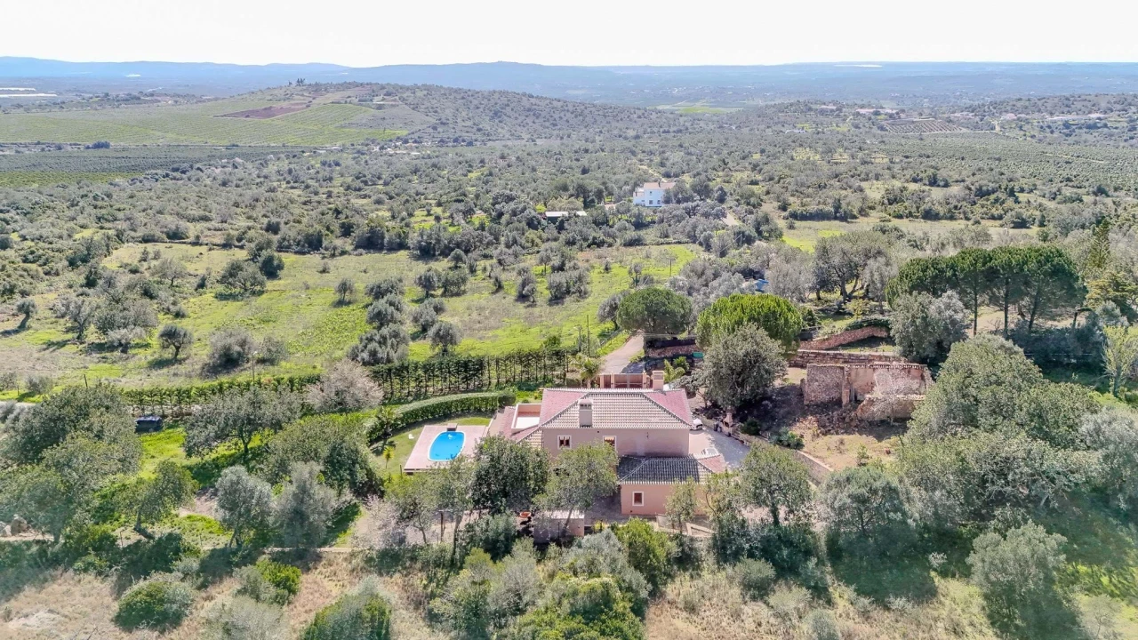 Moradia T4 para Venda em São Bartolomeu de Messines Foto 42