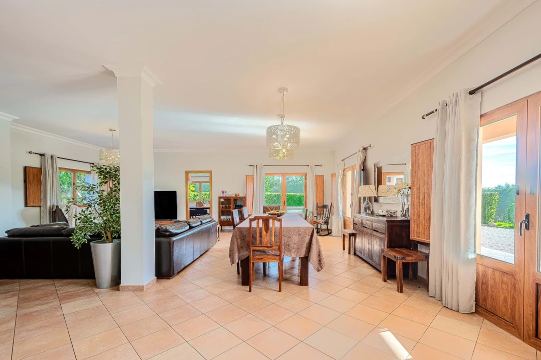 Moradia T4 para Venda em São Bartolomeu de Messines Foto 8