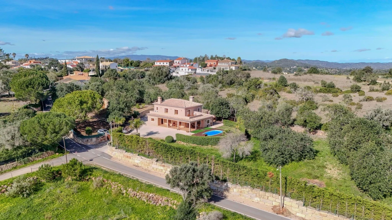 Moradia T4 para Venda em São Bartolomeu de Messines Foto 41