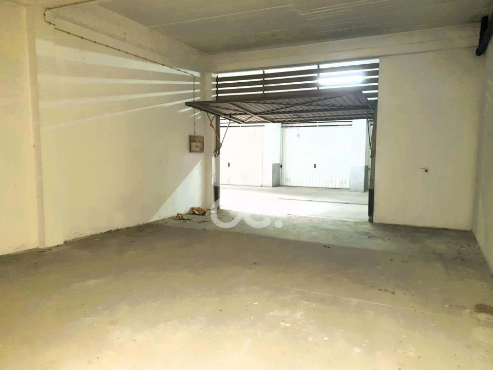 Garagem para Venda em Setubal (São Sebastião) Foto 3