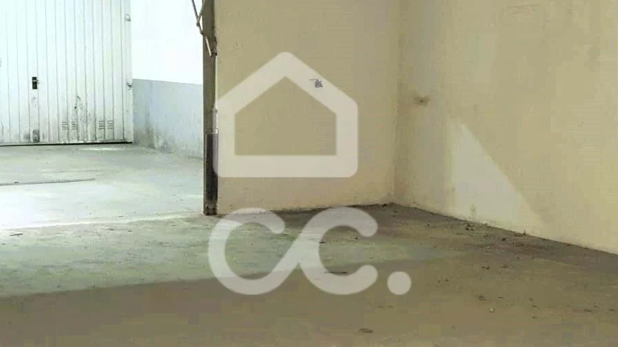 Garagem para Venda em Setubal (São Sebastião)